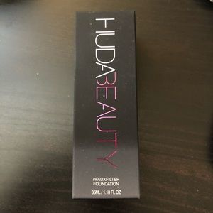 Huda Beauty Faux Filter Foundation